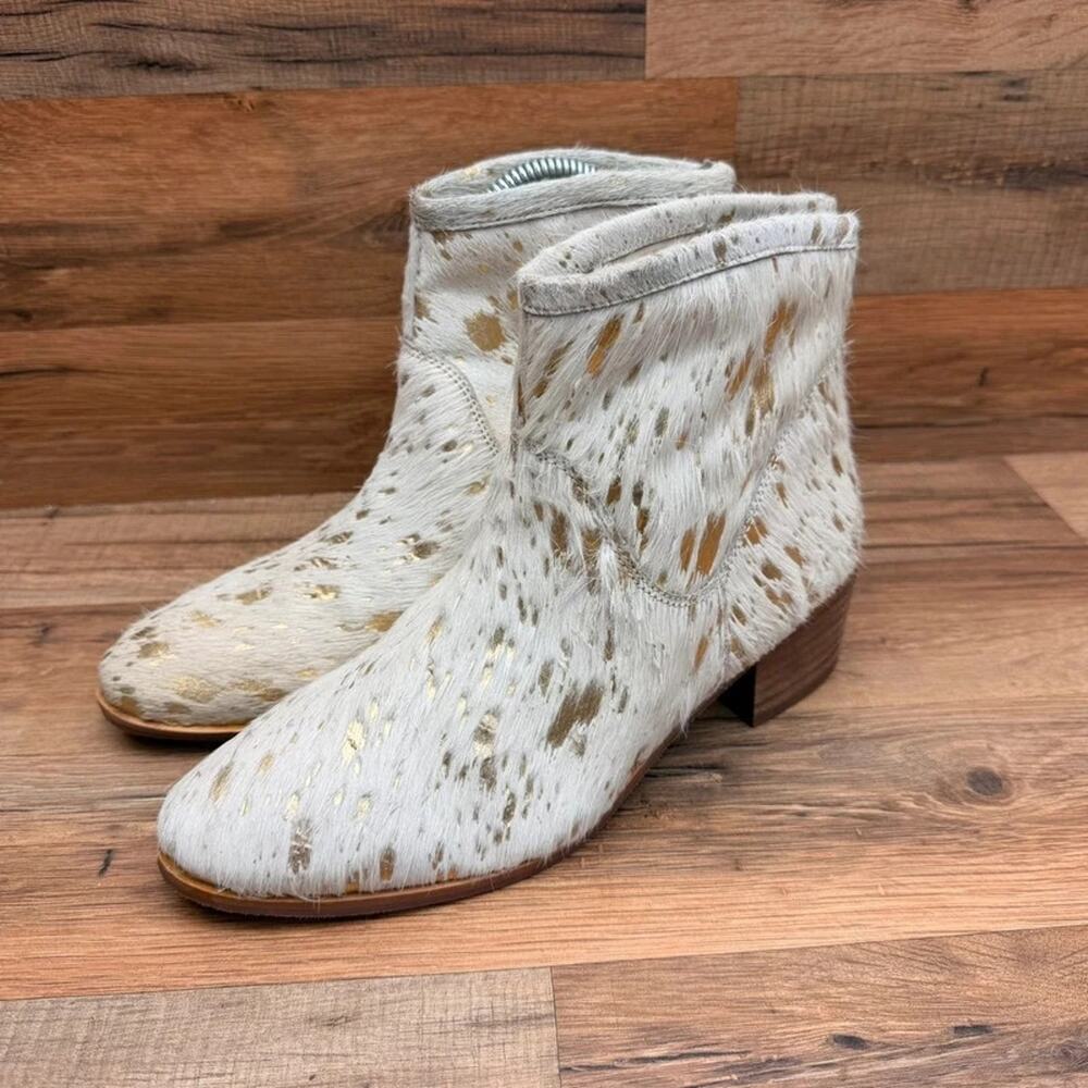 Coconuts by Matisse  size 8 Pronto Cow Hair Gold Splatter Western Booties